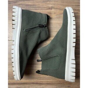 Blondo Olive Green Ankle Chelsea Boots Zip Waterproof Knit Size 8.5 Women’s